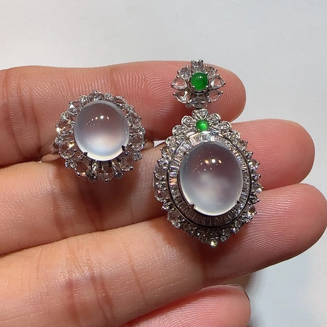 翡翠18K金镶嵌戒指戒指吊坠套装