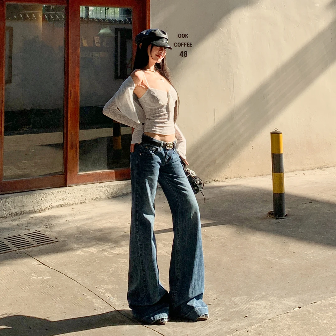 华利尔斯美式辣妹竹节纹微喇牛仔裤女低腰百搭小众拖地长裤