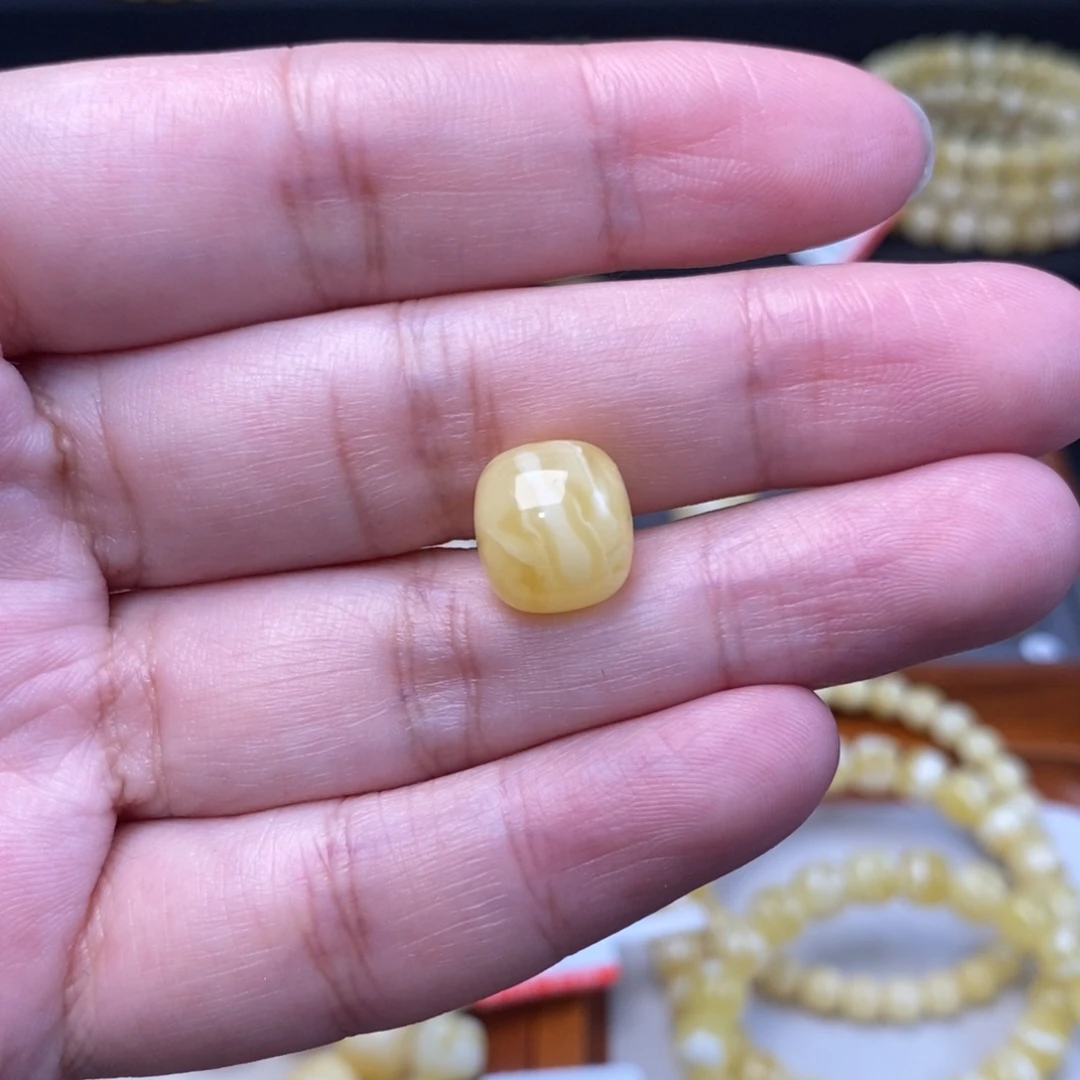 蜜蜡未镶嵌珠宝奇石11.6*10.5