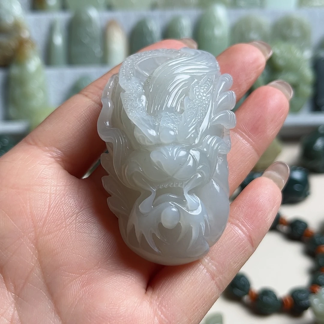 和田玉未镶嵌把件