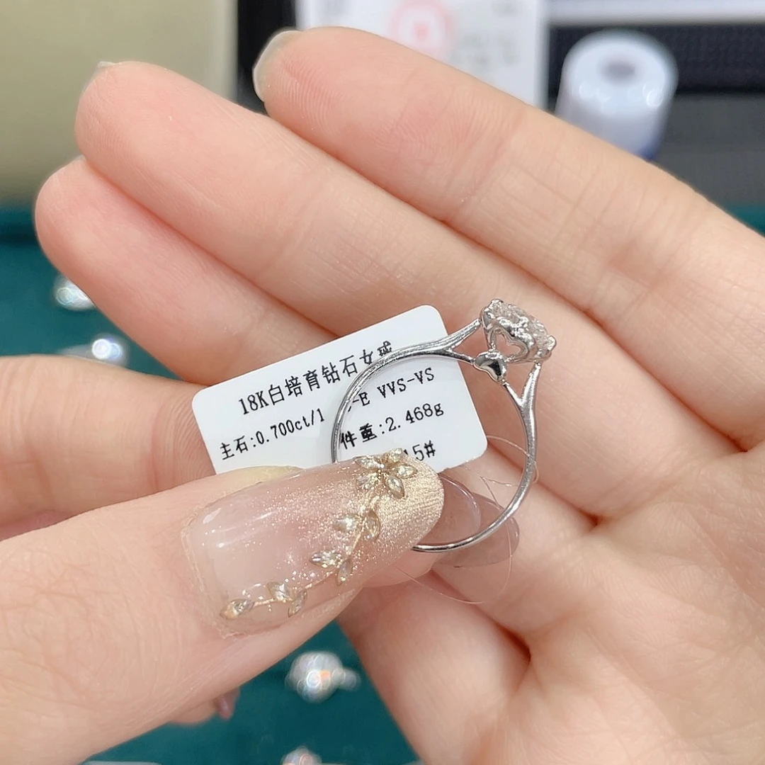 实验室培育钻石18K金镶嵌