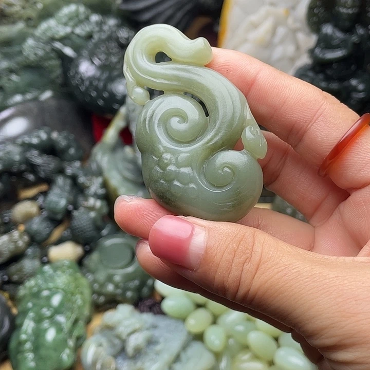 未镶嵌和田玉挂件