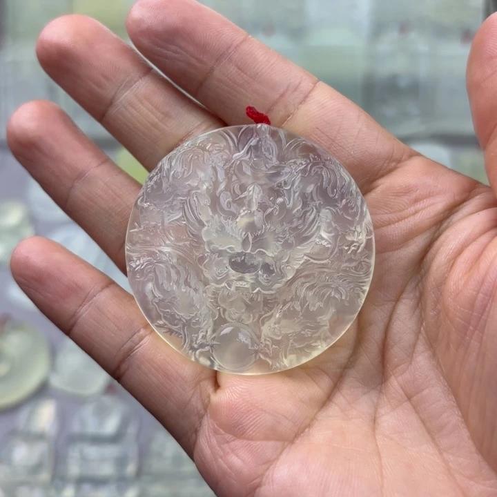 M***o蛇纹石玉未镶嵌颈饰九龙