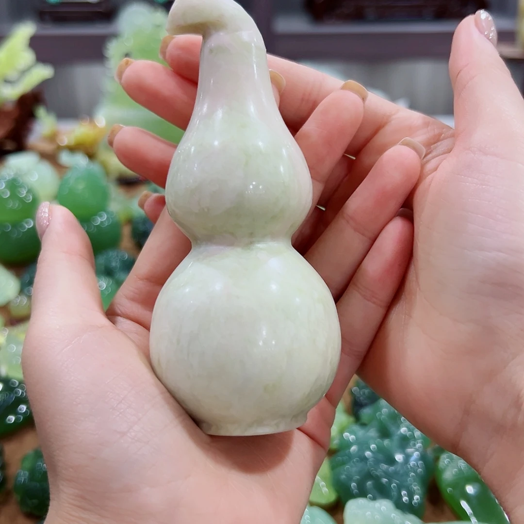 蛇纹石玉未镶嵌摆件