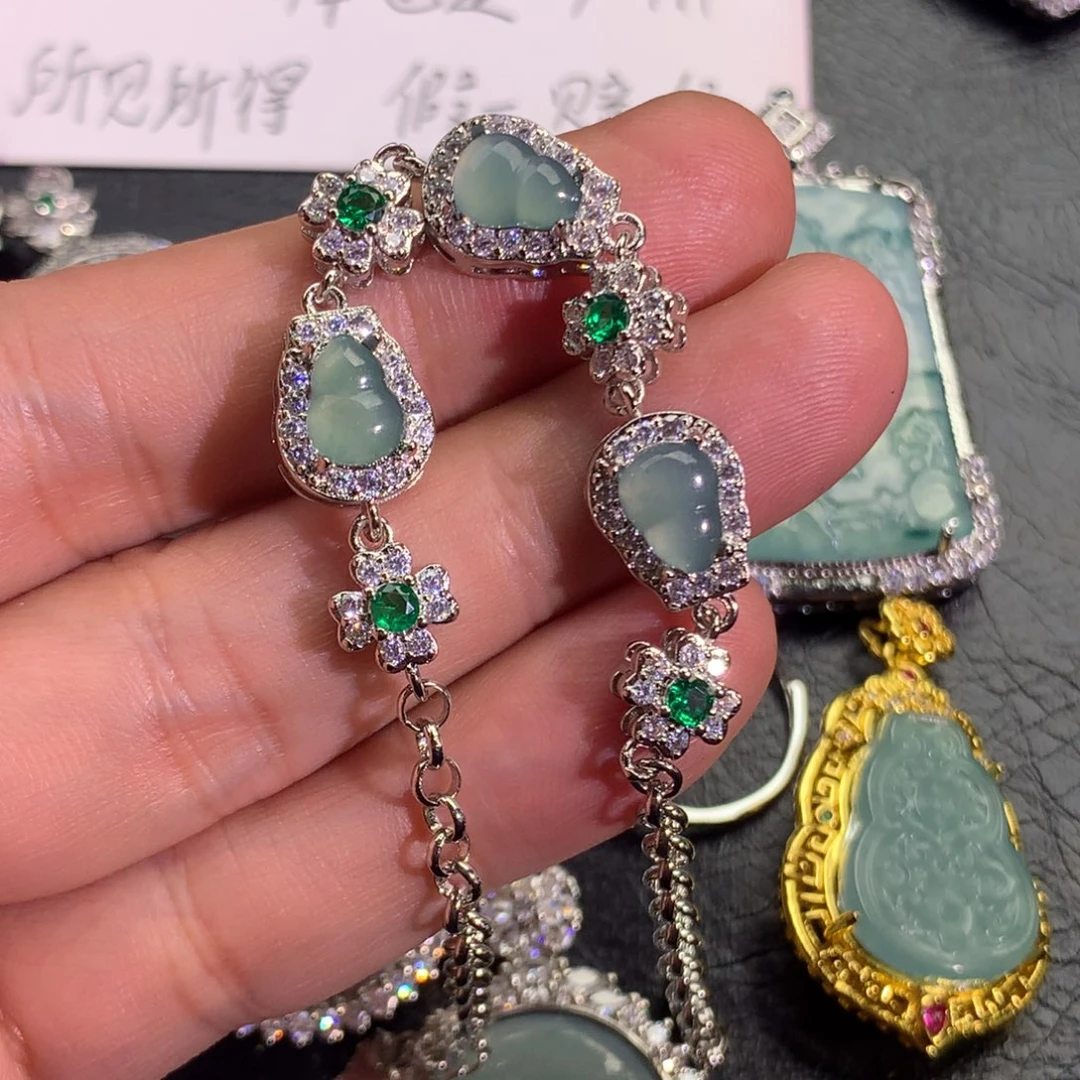 翡翠颈饰未镶嵌葫芦手链