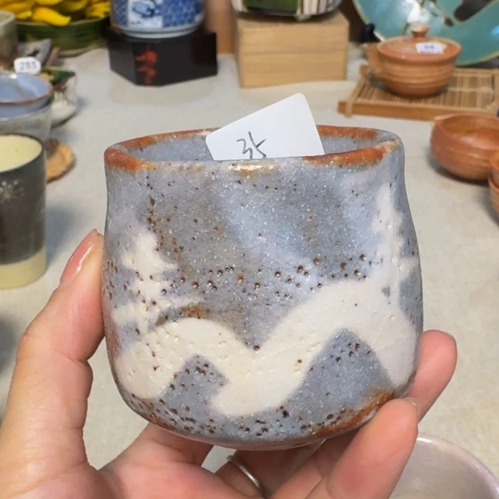 陶泥一个杯子全新的