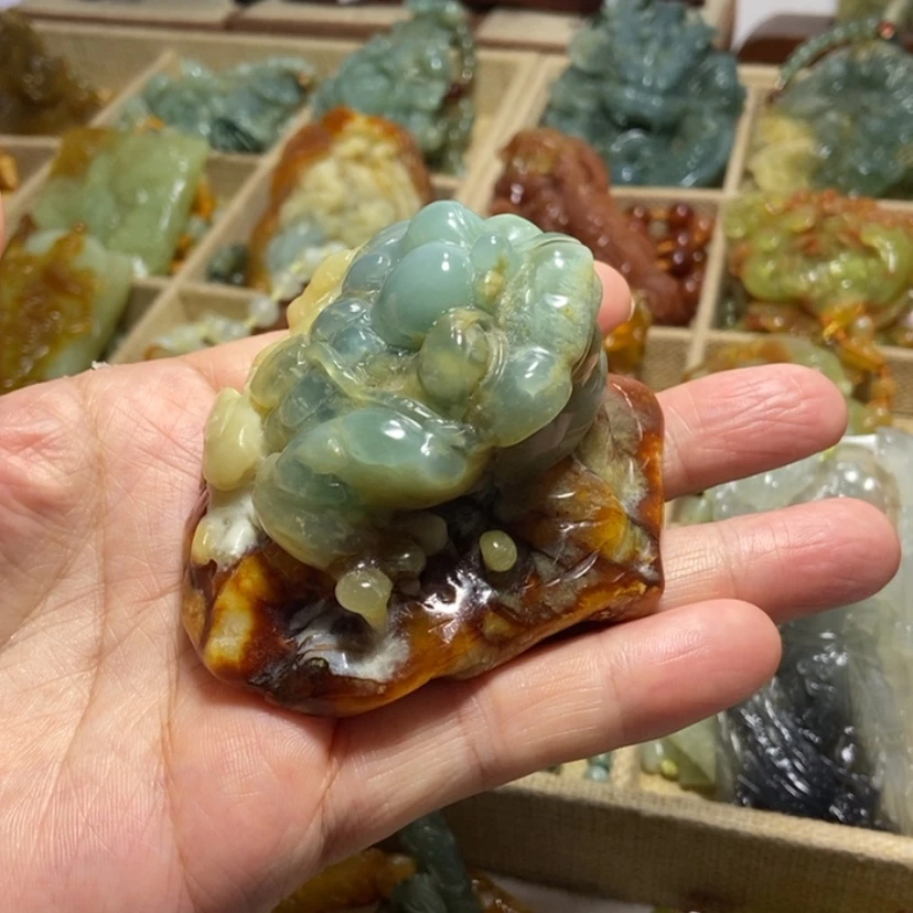 【闪购商品】蛇纹石玉未镶嵌颈饰?*汁手把件