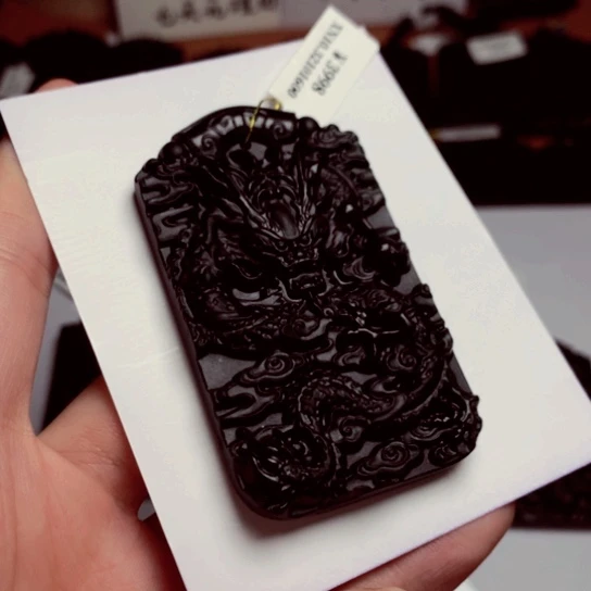 阳***子天然缅甸a货钢琴黑挂件