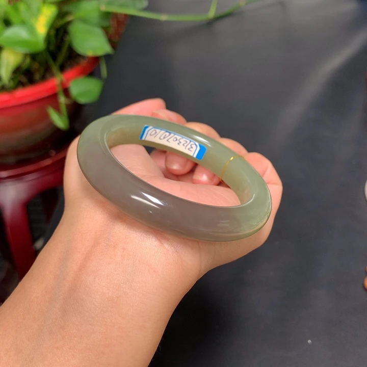 未镶嵌手镯和田玉55