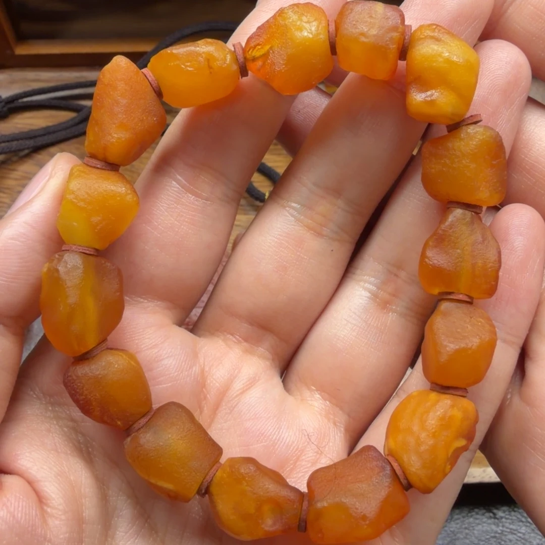 琥珀未镶嵌吊坠(赠链)