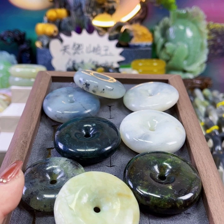 蛇纹石玉颈饰未镶嵌多样性随机发一个大平安扣