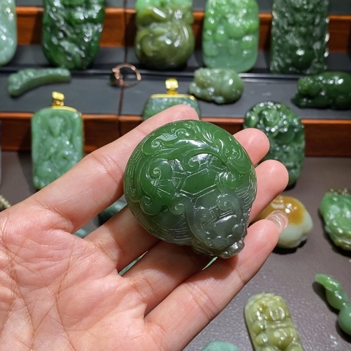未镶嵌和田玉挂件