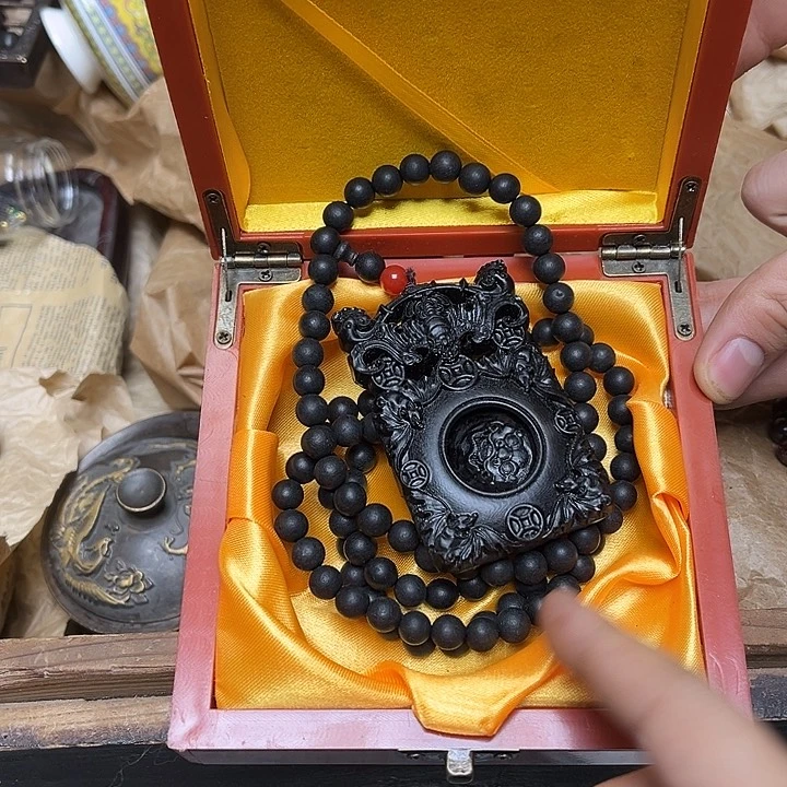 大叶紫檀（黑酸枝木类）