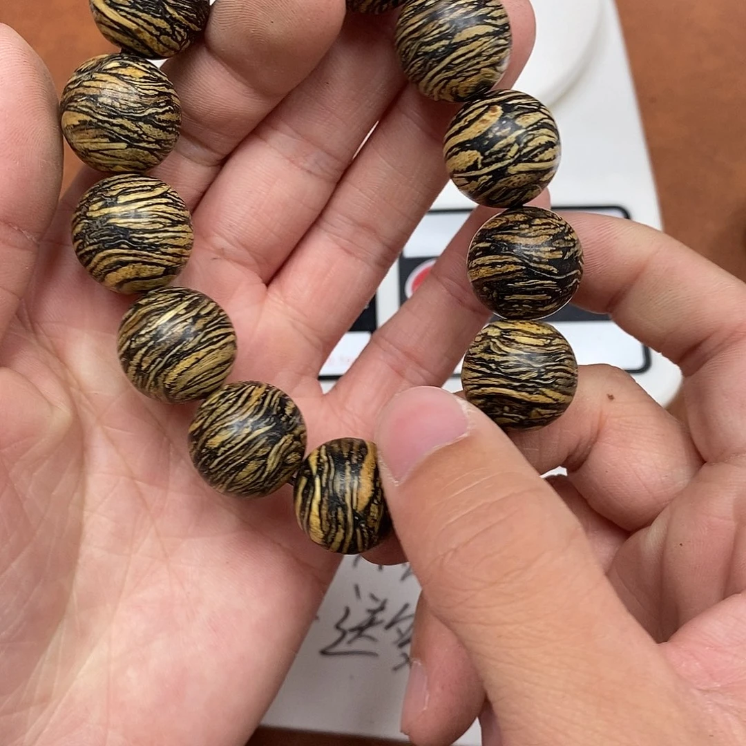 沉香香囊沉香虫漏