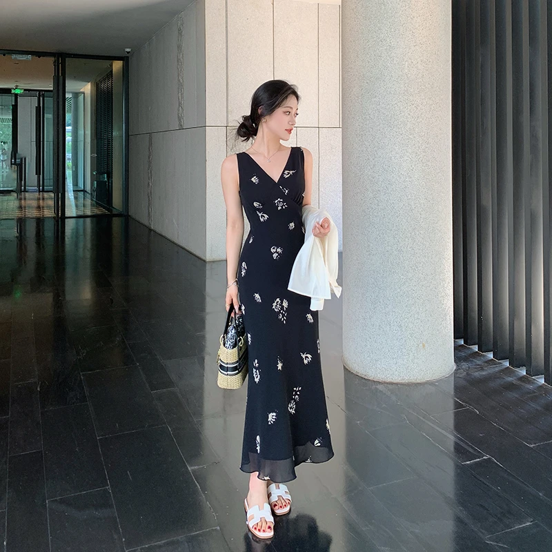 林关关【盛夏邂逅】法式性感V领印花连衣长裙夏季气质优雅百搭裙子