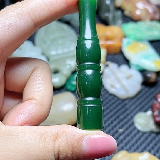 白玉菩提吊坠自**者摆件