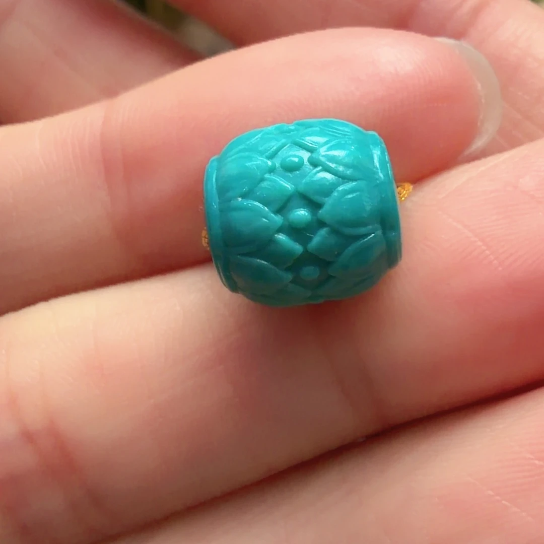 绿松石未镶嵌颈饰