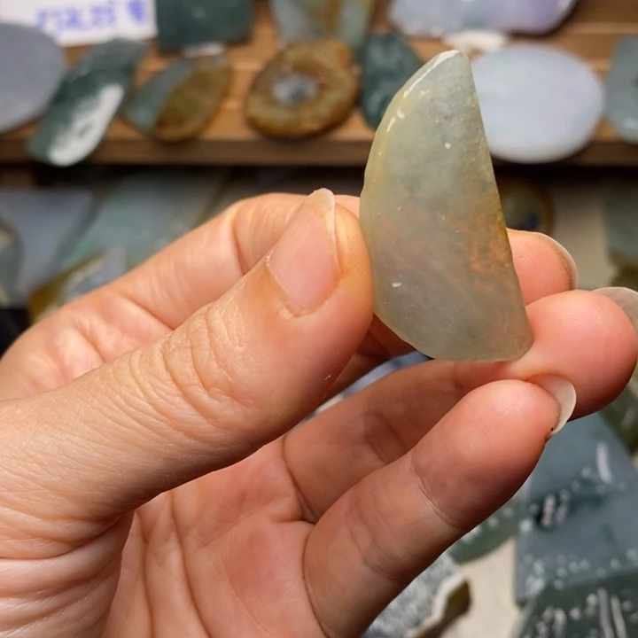 颈饰未镶嵌翡翠天然