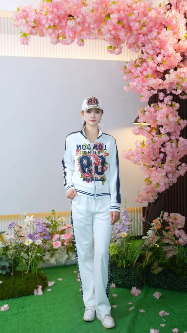 【微 姐】新款秋牡丹花显瘦立领气质减龄休闲旅游团服套装2537001