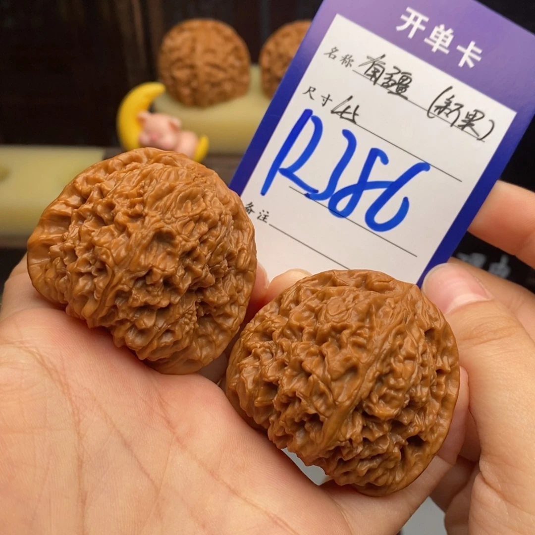 文玩核桃吊坠南疆
