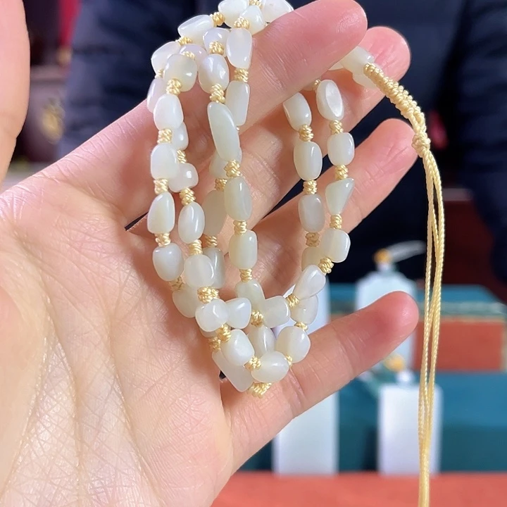 和田玉吊坠未镶嵌