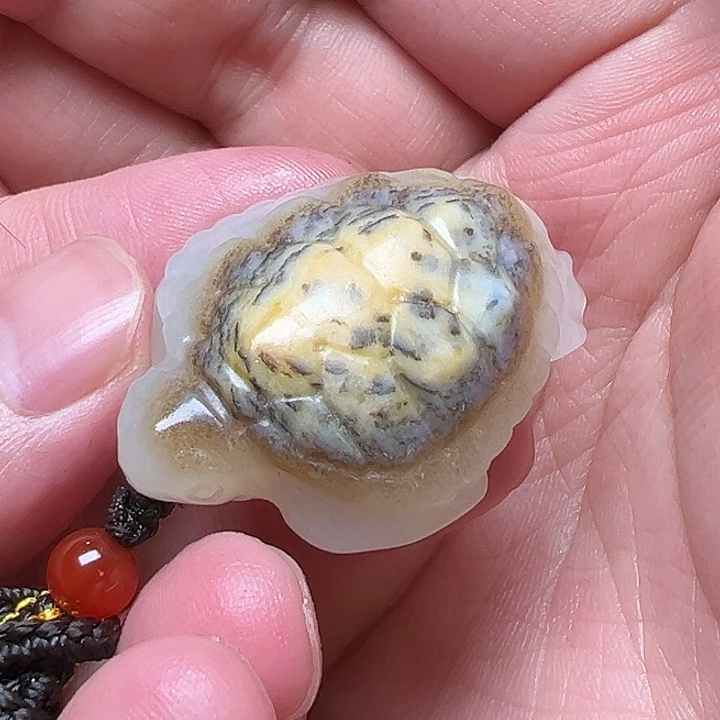 阿***跑和田玉未镶嵌挂件