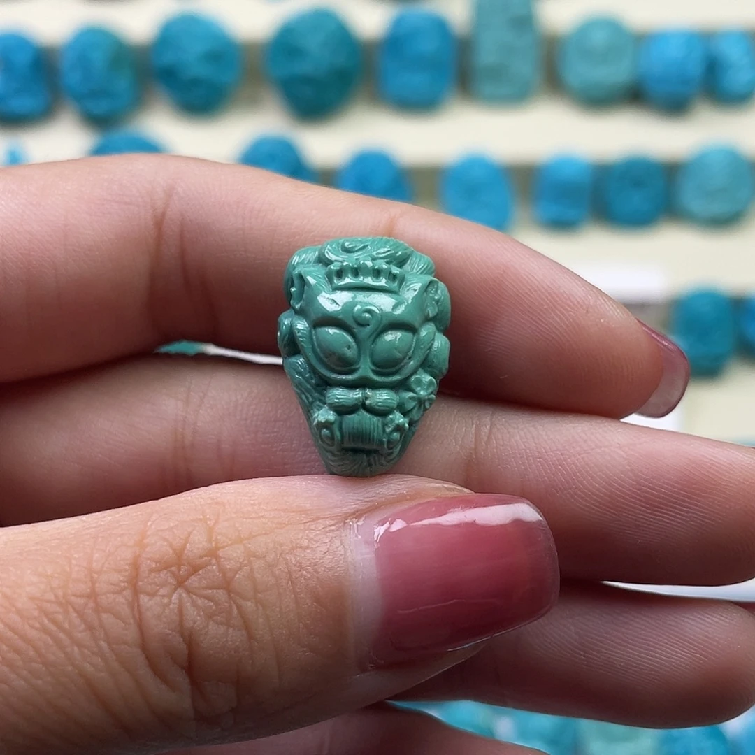 绿松石未镶嵌珠宝奇石