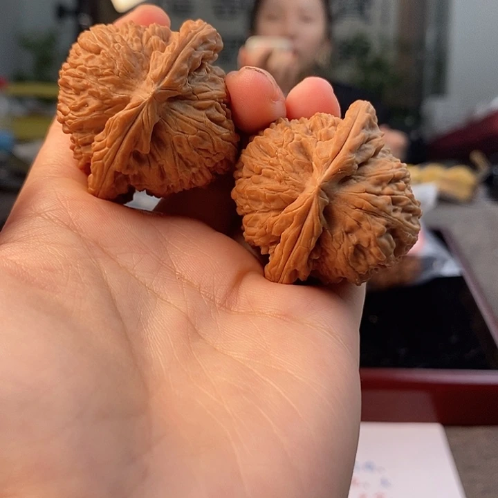 喜***雨把件文玩核桃白狮子