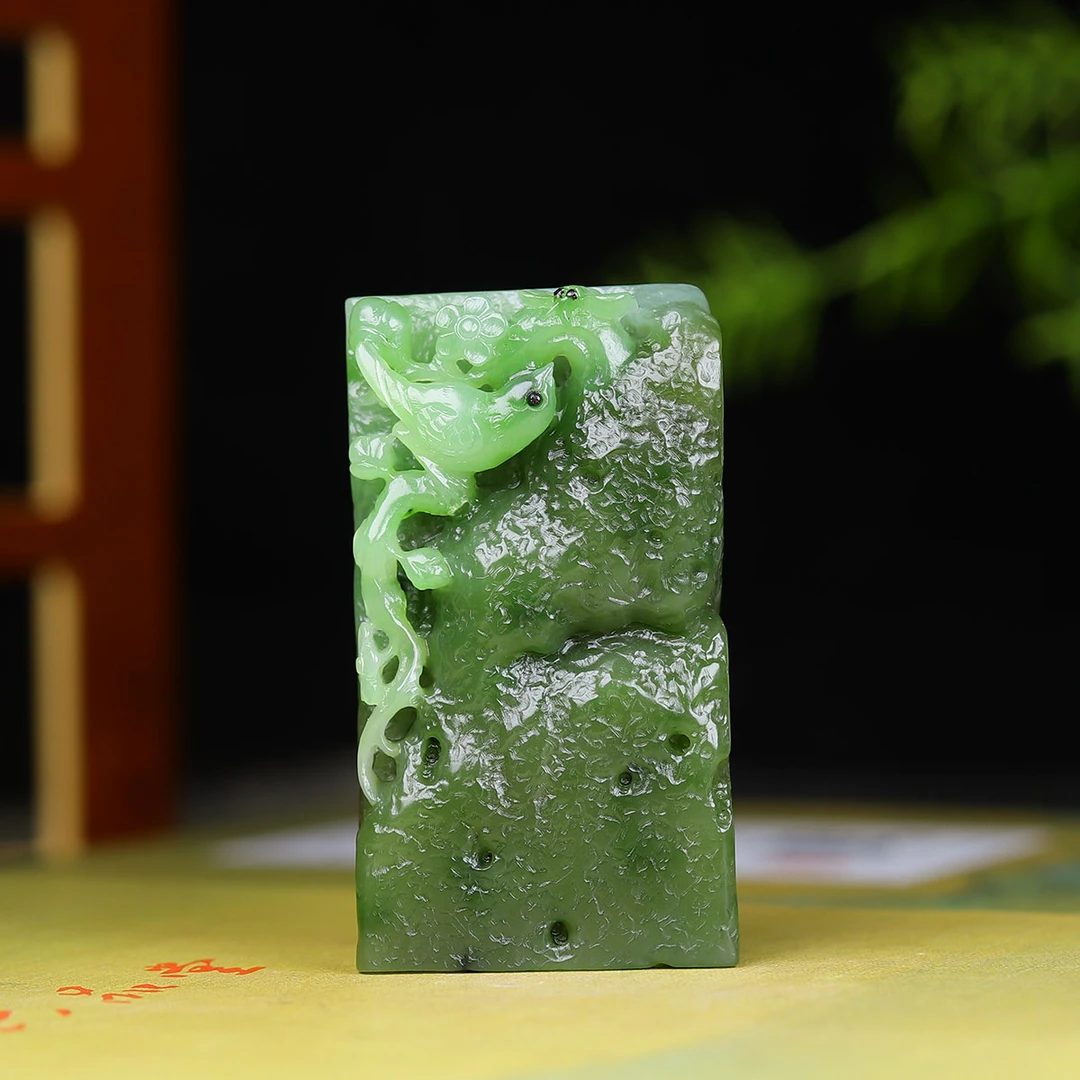 101803和田玉碧玉喜上眉梢挂件