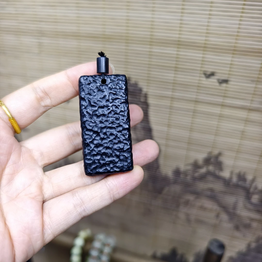纯天然岫玉手工雕刻油黑无事牌