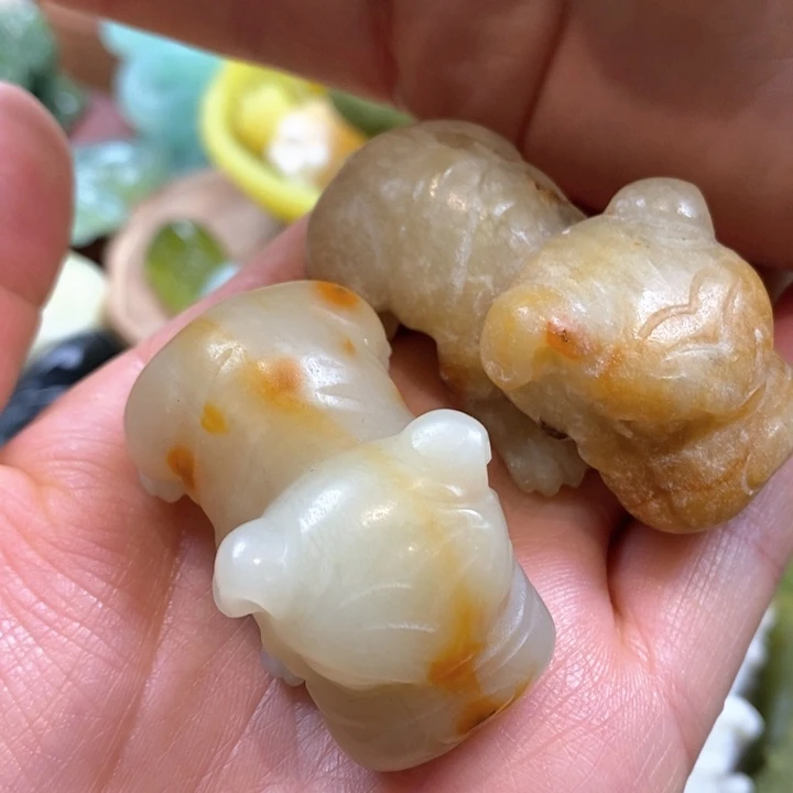 蛇纹石玉未镶嵌珠宝奇石