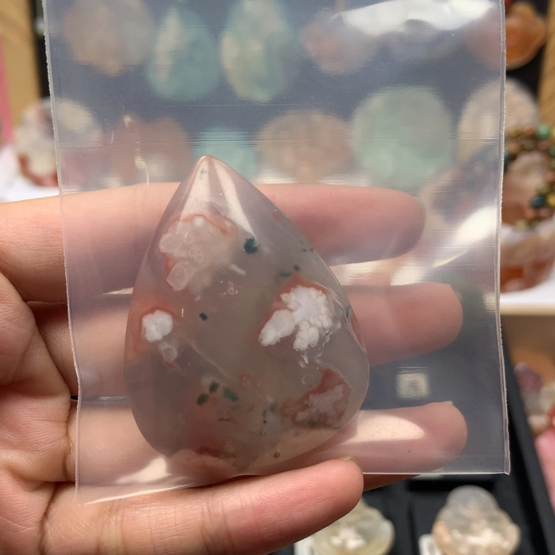 查罗石合金颈饰星***?