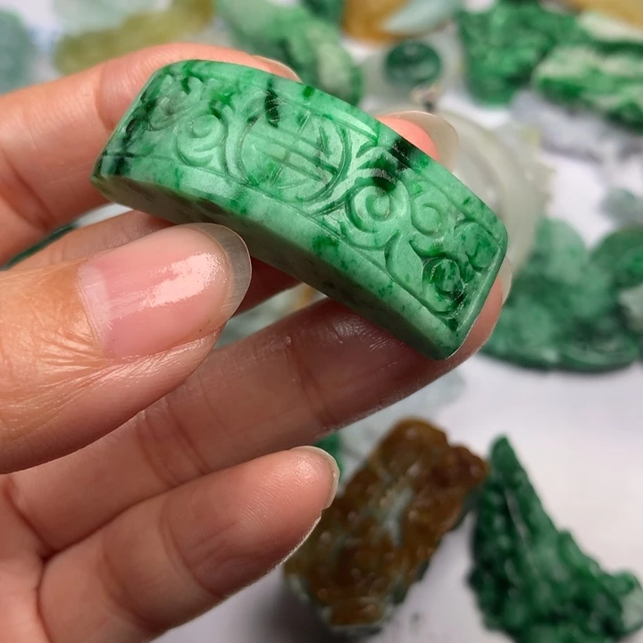 定制翡翠未镶嵌翡翠