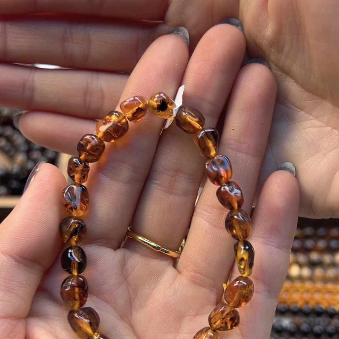 琥珀未镶嵌裸石抚顺琥珀石榴籽