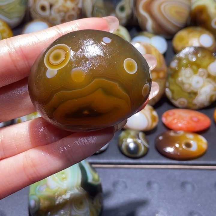 【闪购商品】未镶嵌玛瑙/玉髓珠宝奇石o p