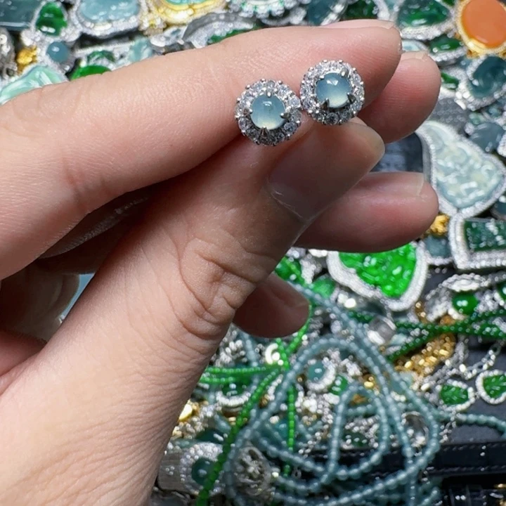 翡翠未镶嵌颈饰天然A货翡翠放漏