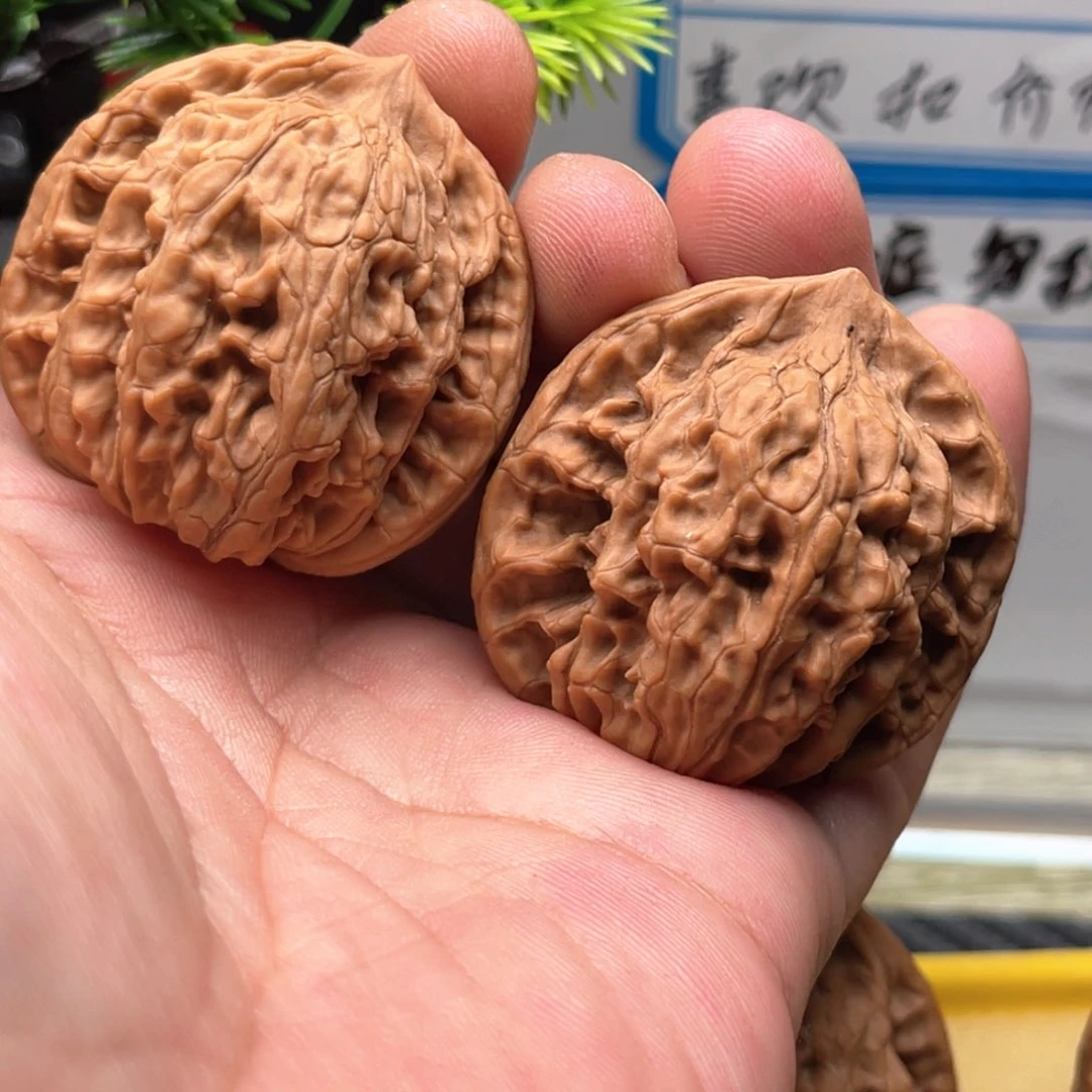 文玩核桃吊坠39雾灵山