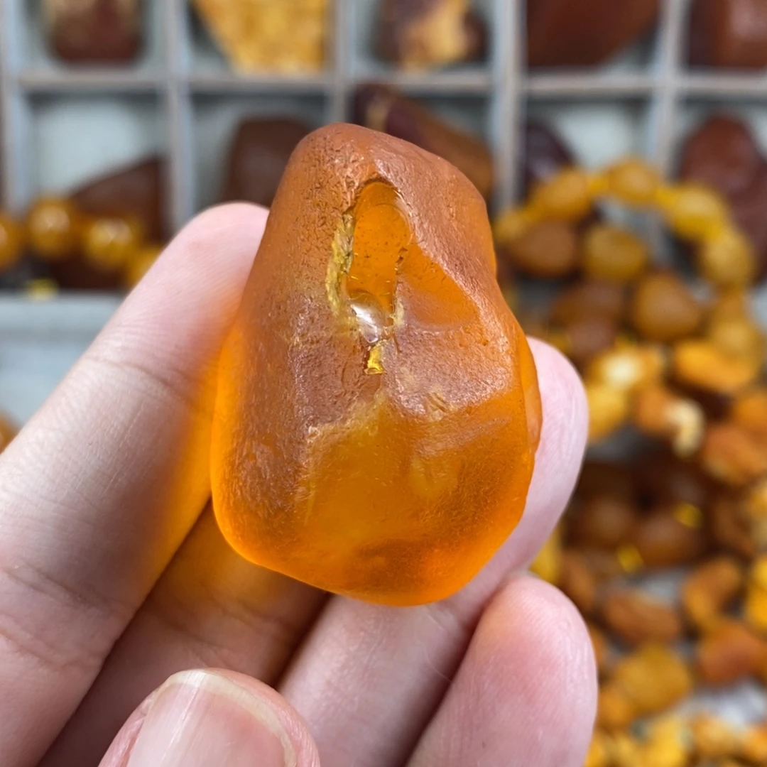 琥珀未镶嵌珠宝奇石