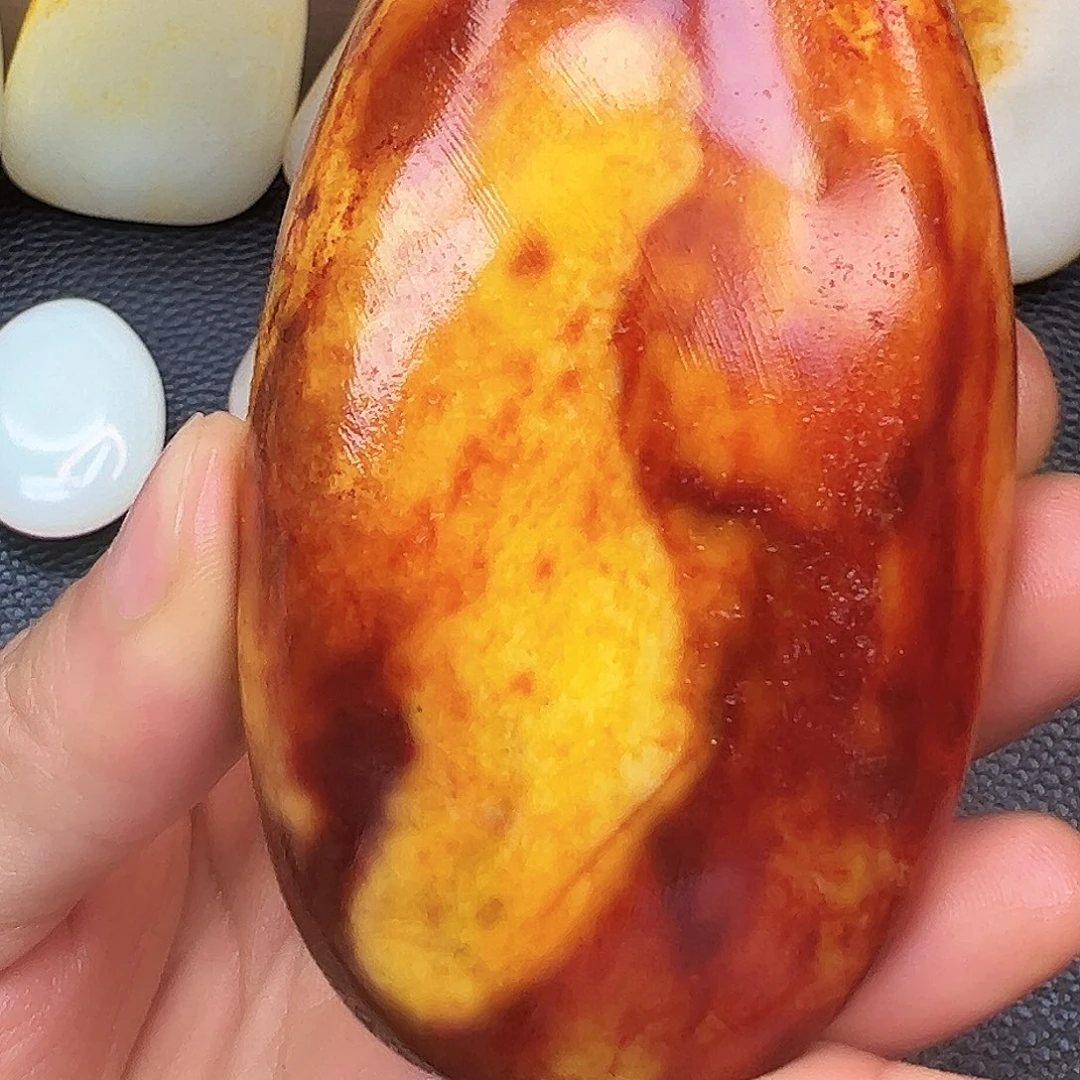 和田玉未镶嵌珠宝奇石