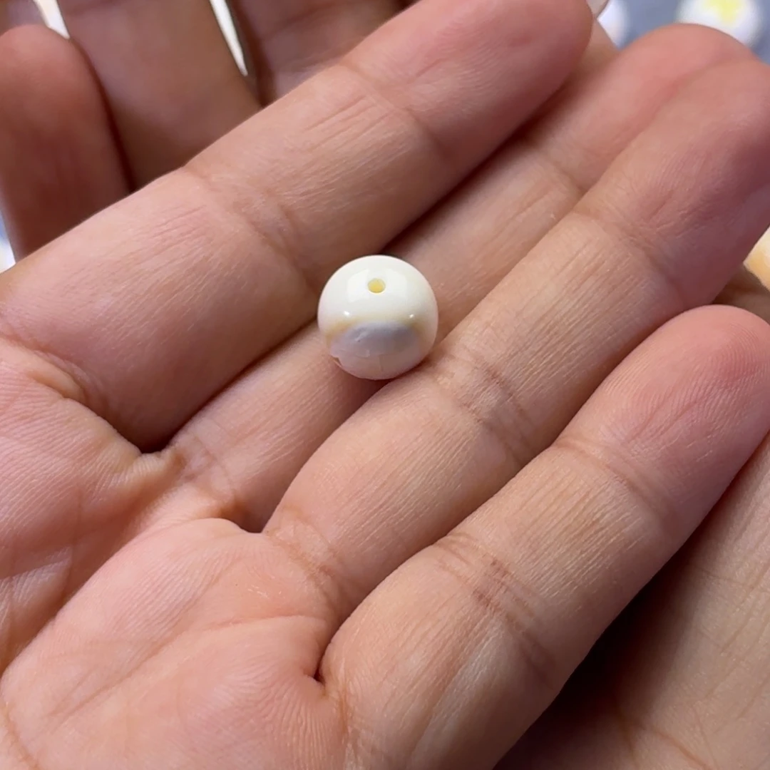 小***.琥珀颈饰未镶嵌10+有干纹