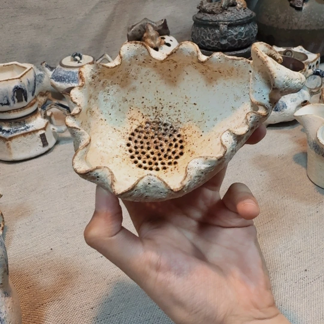 纯手捏荷叶边茶漏一个