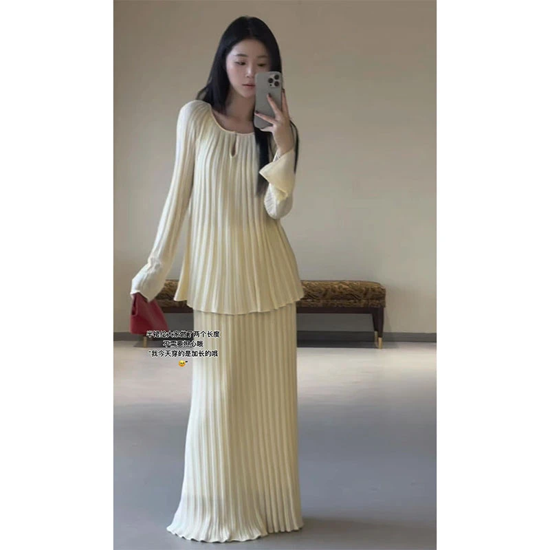 MARIE.COCO慵懒松弛感喇叭袖长袖上衣女高腰显瘦百褶半身裙套装