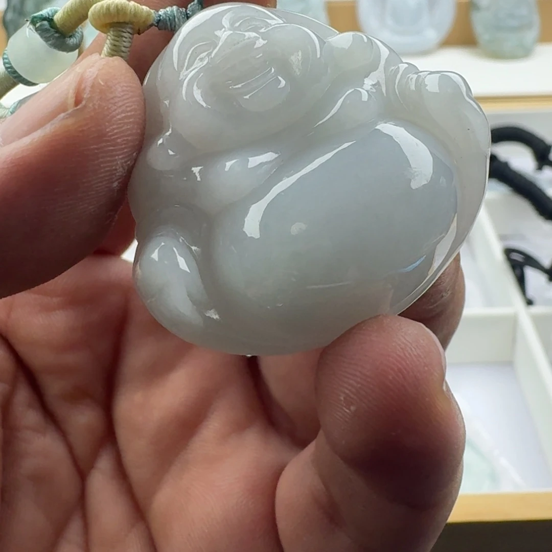 萌***貝翡翠未镶嵌颈饰天然缅甸A货翡翠