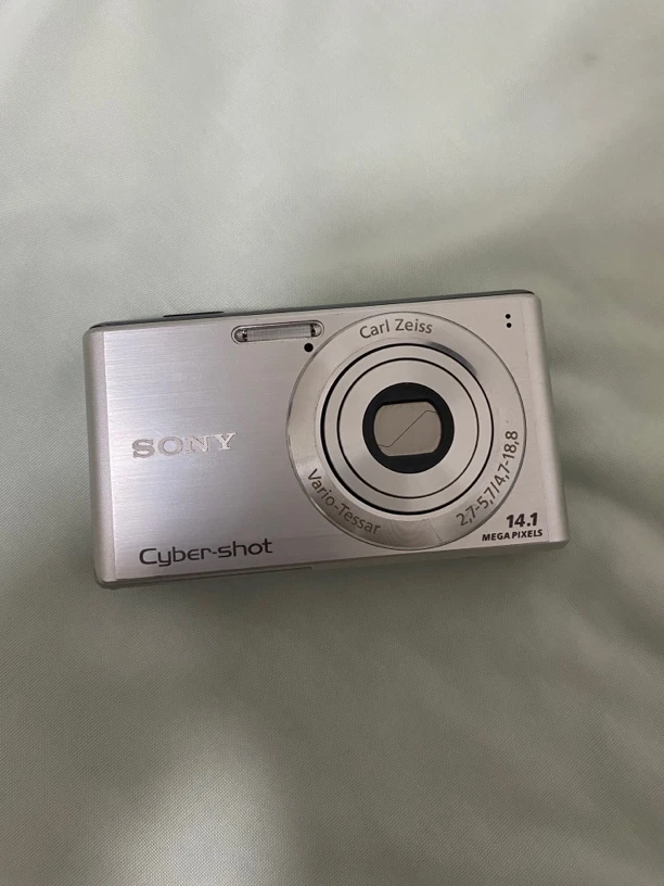 9新 Sony/索尼 w530银色大热门ccd数码相机（微黄）