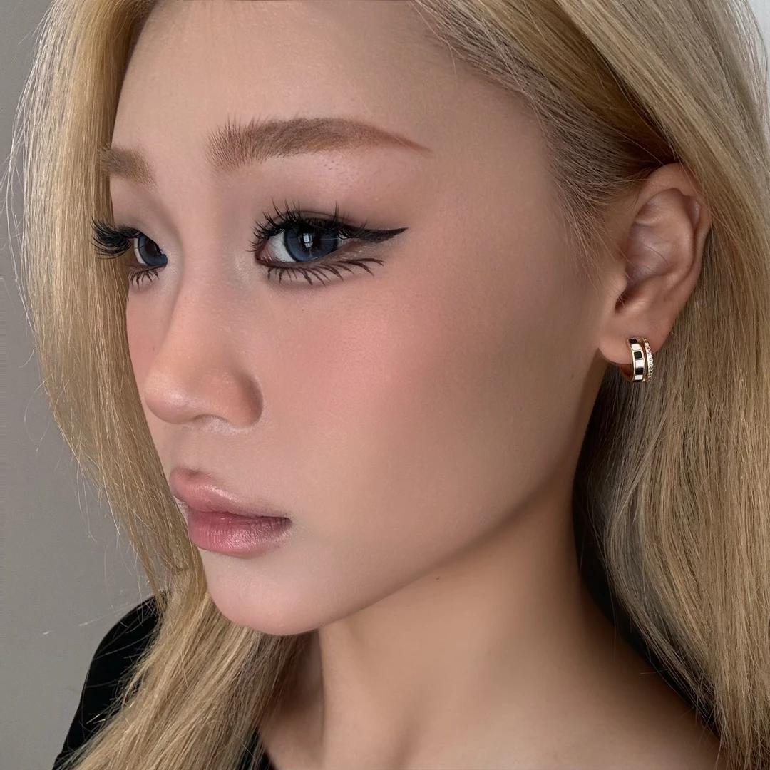 铜合金珐琅耳饰 黑白棋盘格耳扣女闪钻复古港风耳环高级独特耳饰