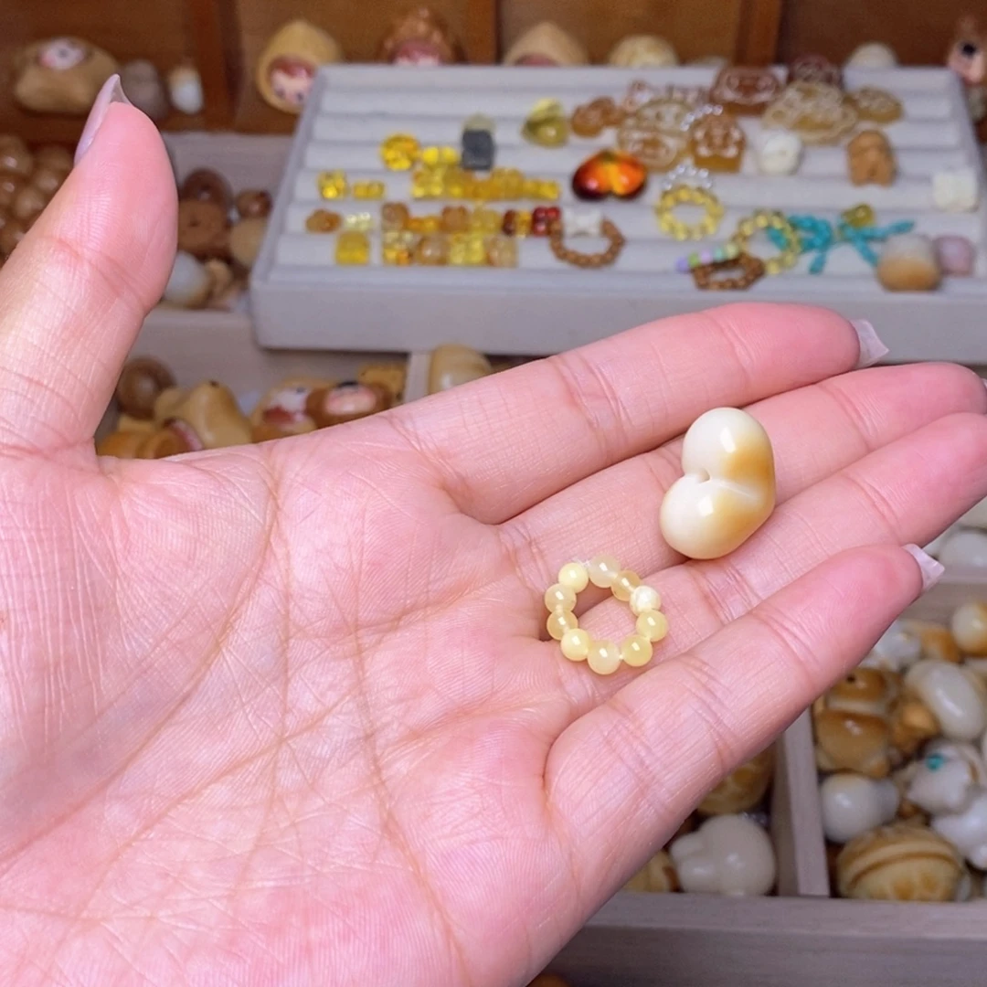 爱***吒猴头核桃手串爱心蜜卡