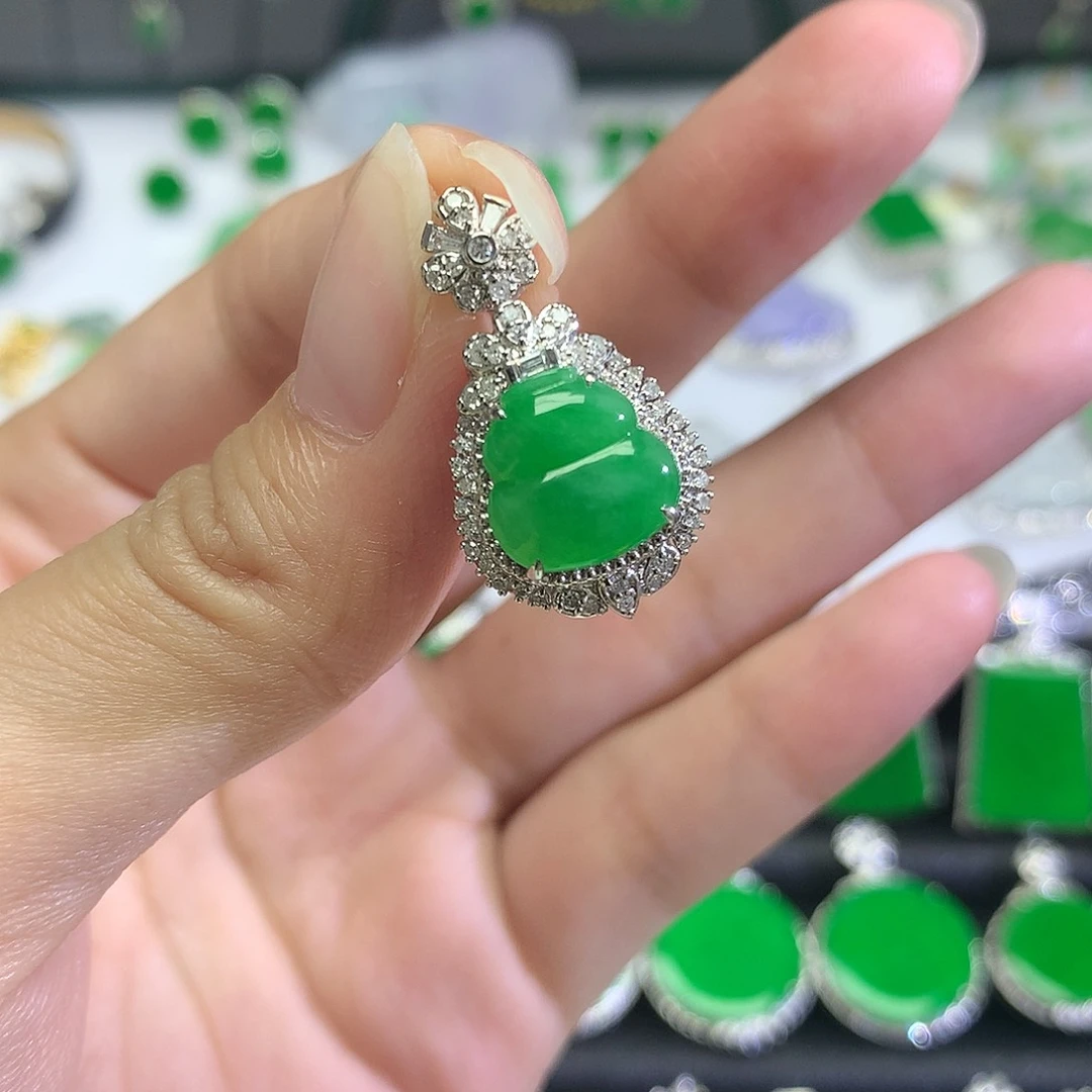 吊坠(不含链)18K金镶嵌翡翠