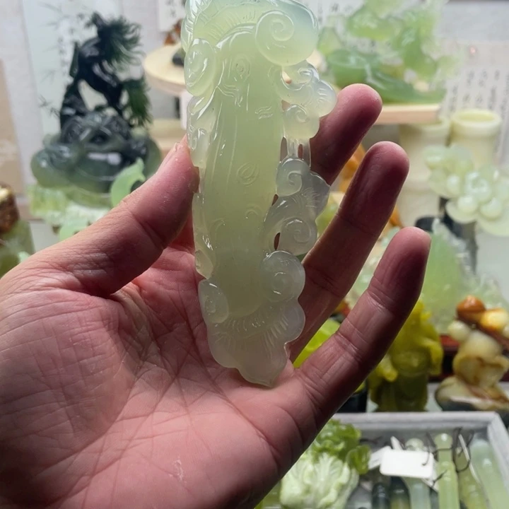 蛇纹石玉未镶嵌四大名玉手把