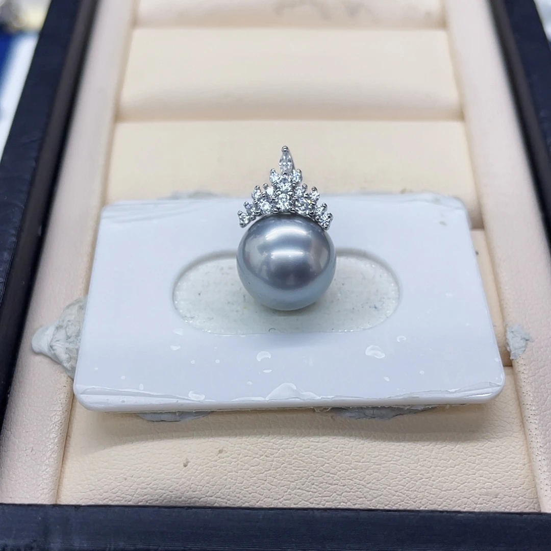 银S925镶嵌颈饰海水珍珠正圆铂金灰冰雪女王吊坠12-13mm