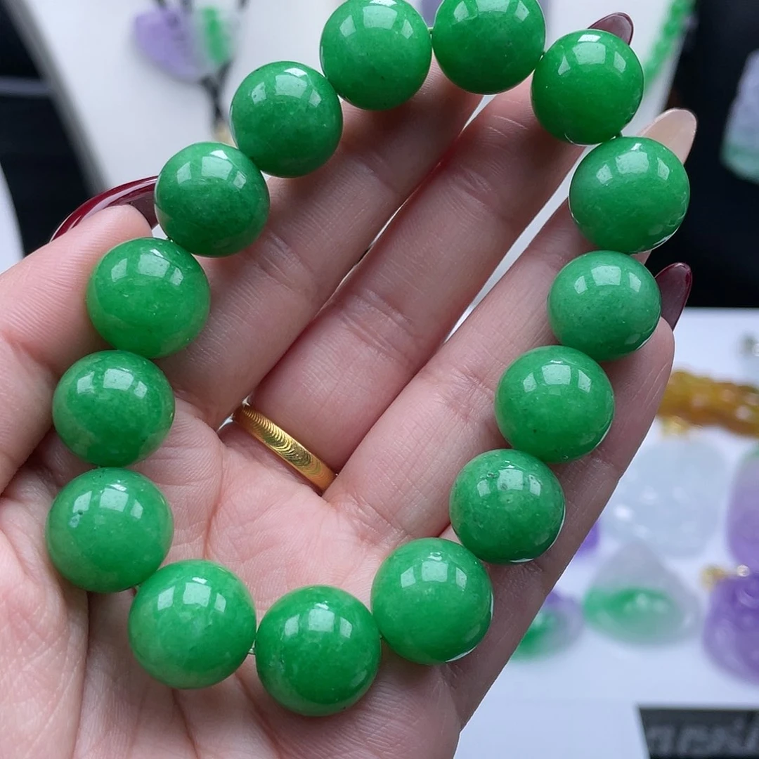 翡翠吊坠(赠链)未镶嵌